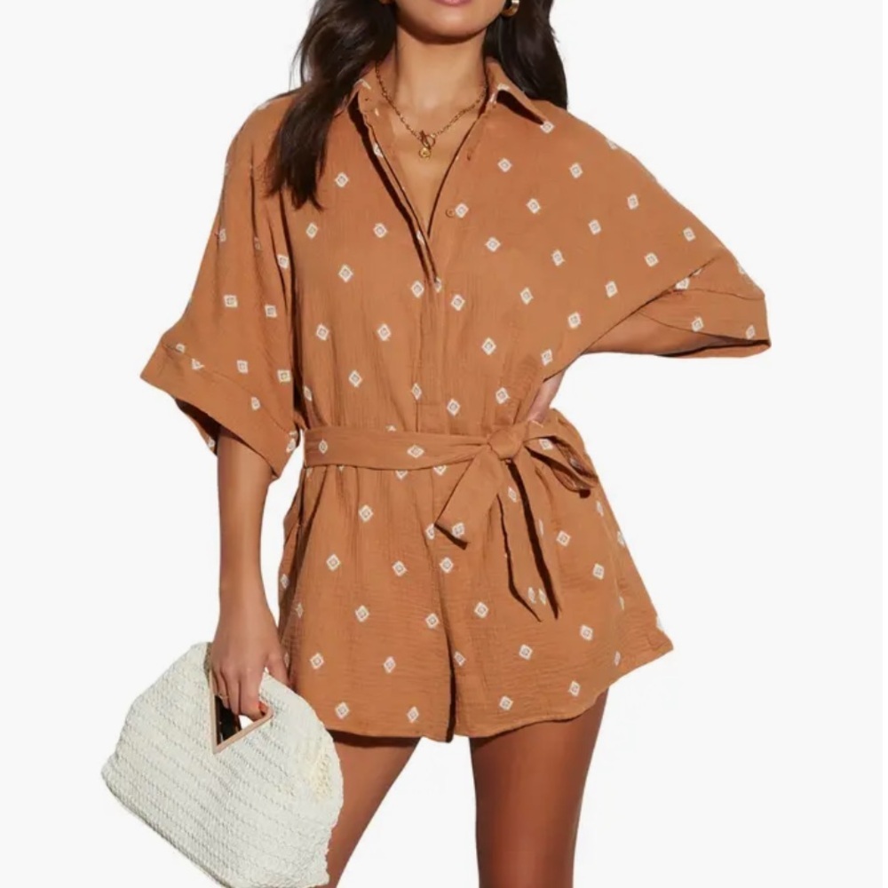 Vici Fallon Seersucker Tie Belt Short sleeve gauze romper size Small